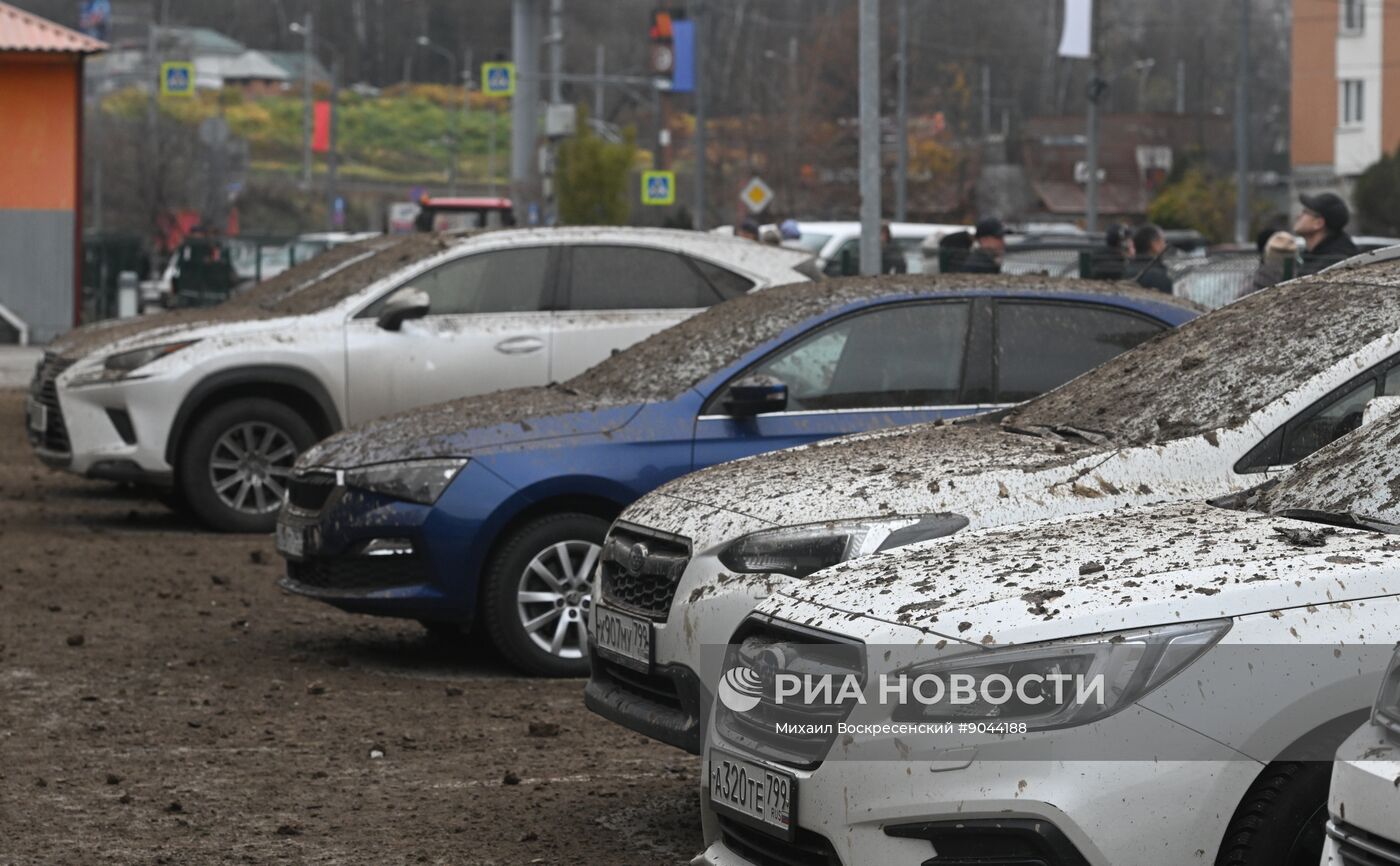 Обрушение конструкции горнолыжного комплекса "Снежком" в Красногорске
