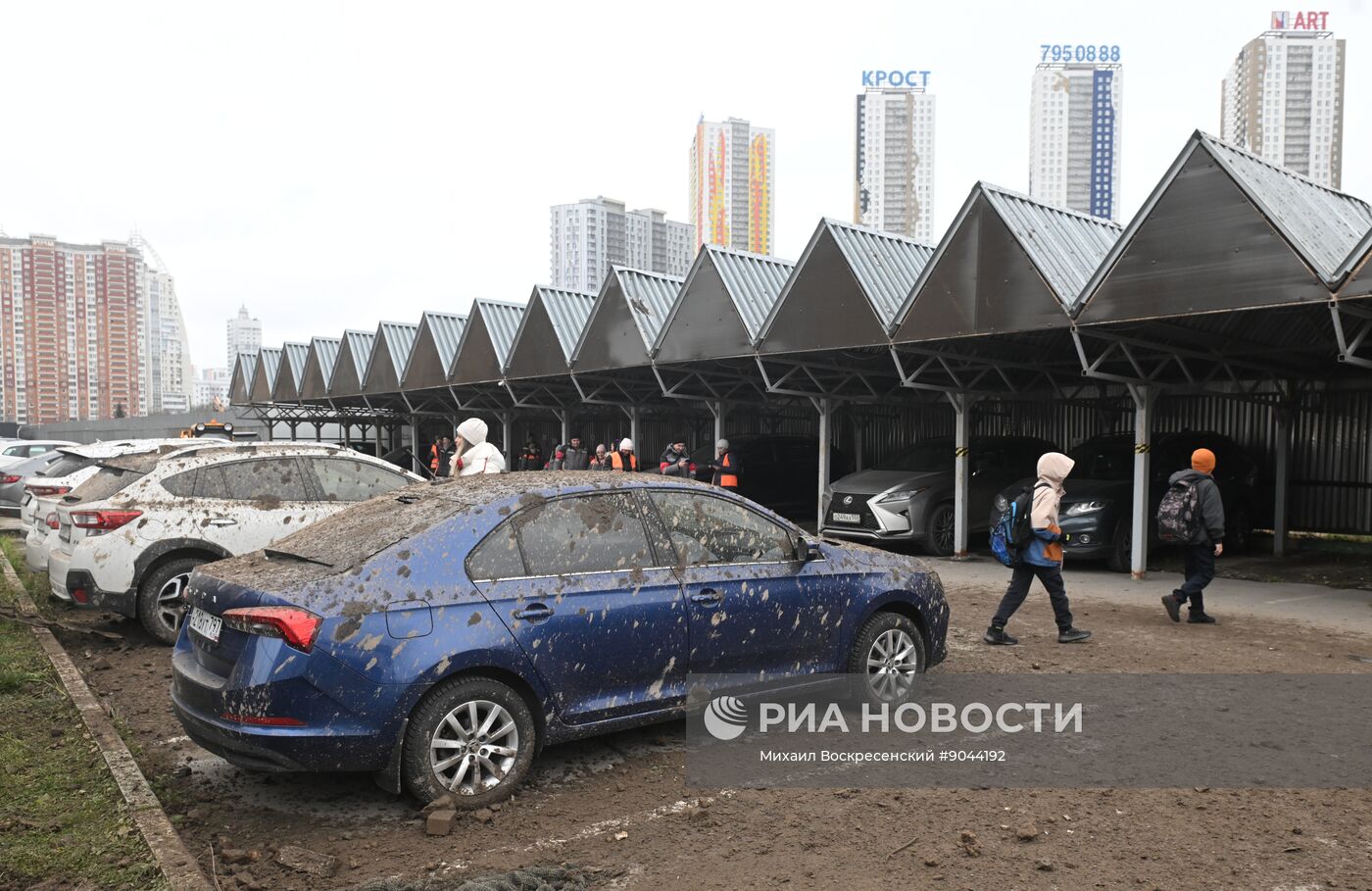 Обрушение конструкции горнолыжного комплекса "Снежком" в Красногорске