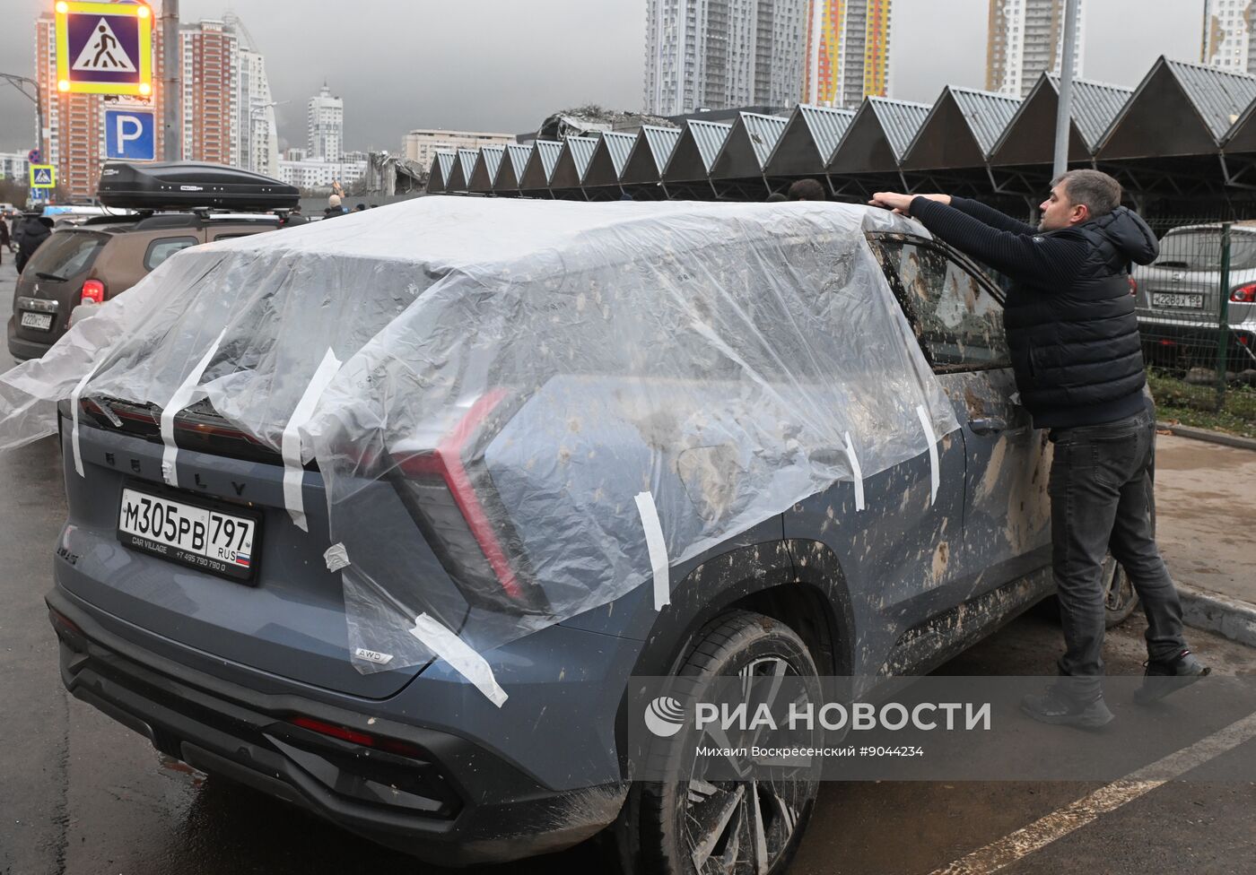 Обрушение конструкции горнолыжного комплекса "Снежком" в Красногорске