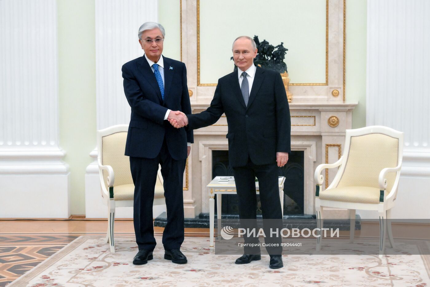 Президент Владимир Путин провел переговоры с президентом Казахстана Касым-Жомартом Токаевым