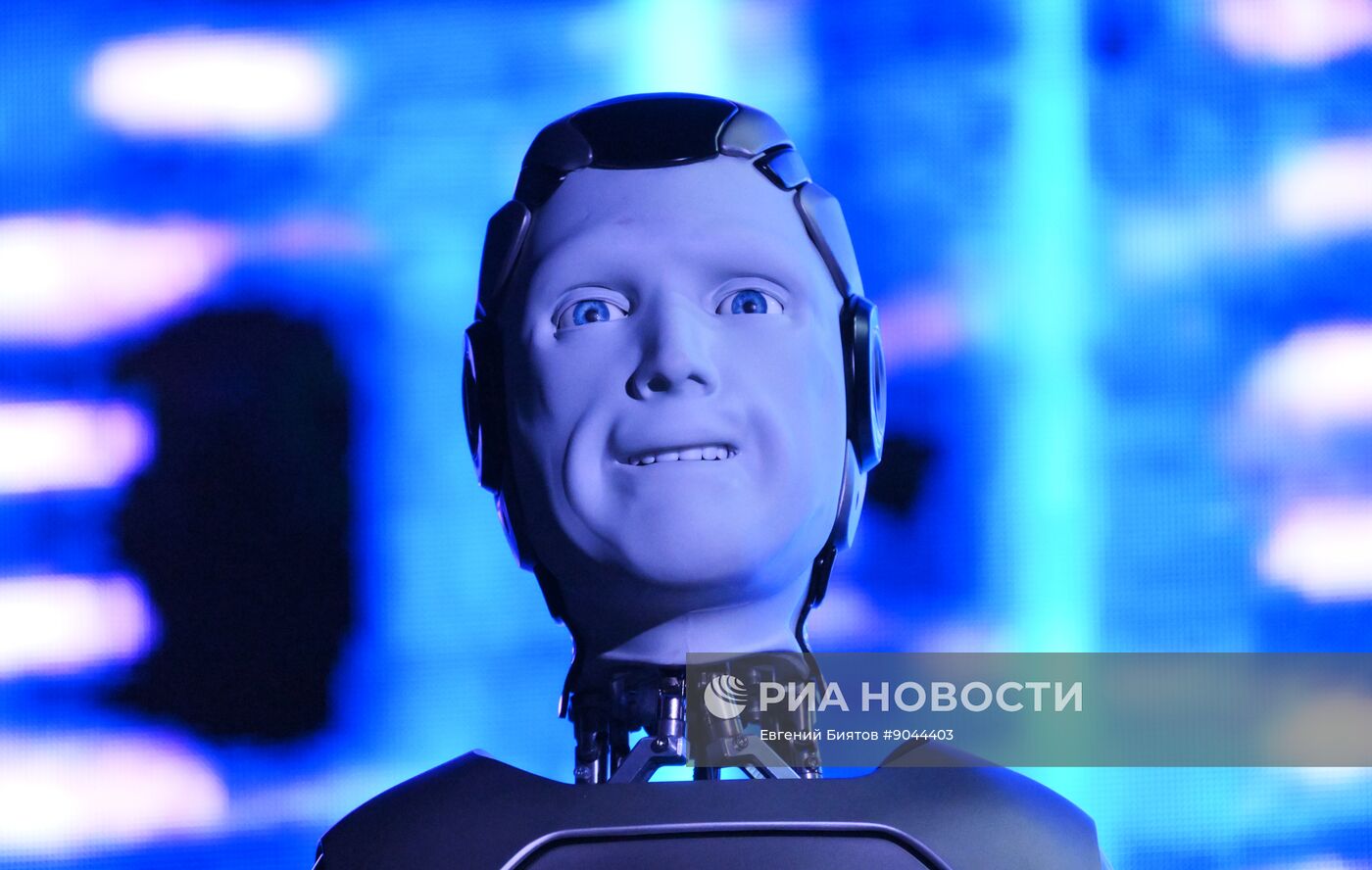 Презентация первого российского антропоморфного робота с ИИ