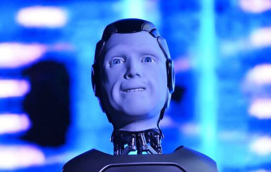 Презентация первого российского антропоморфного робота с ИИ