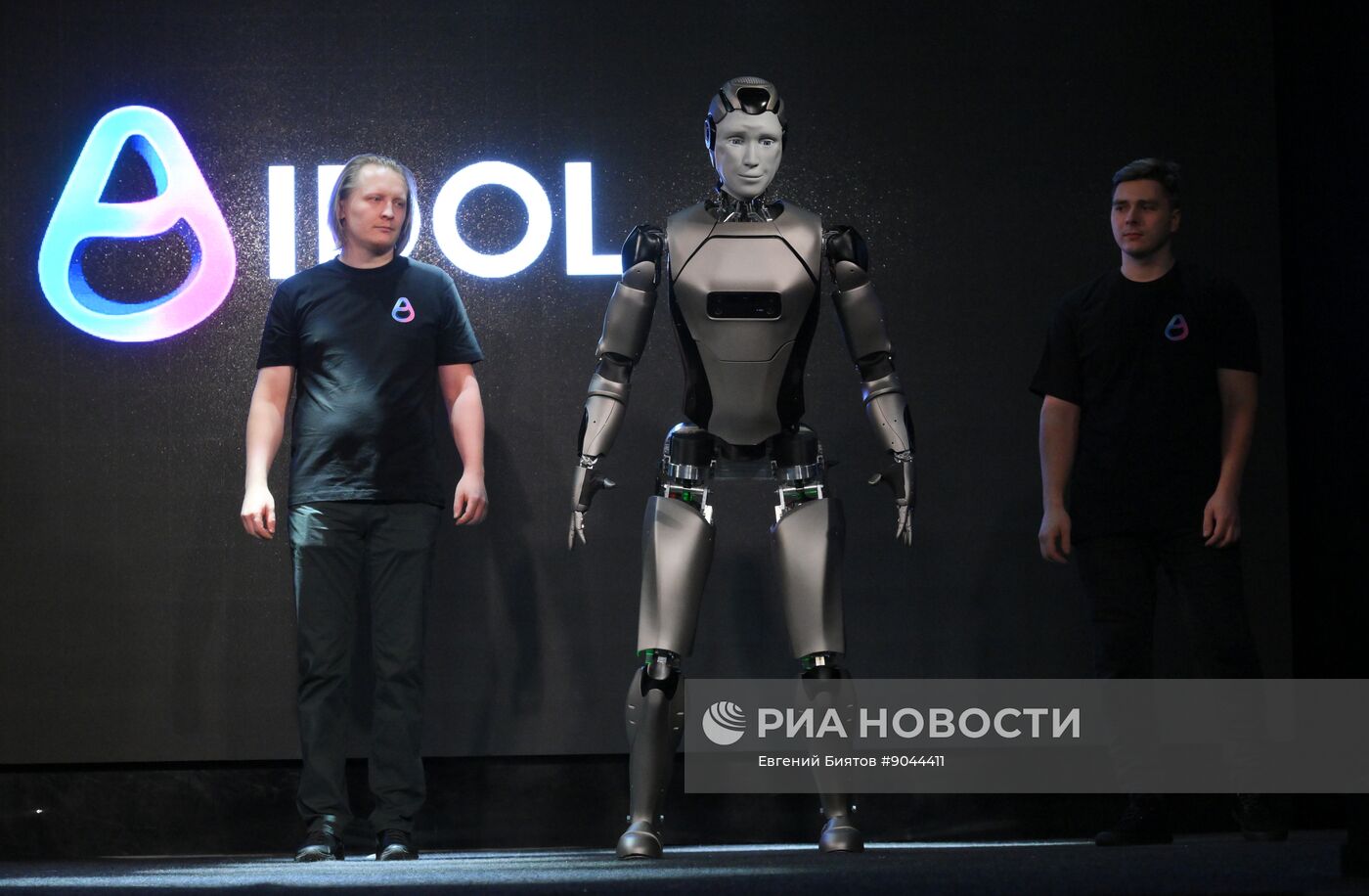 Презентация первого российского антропоморфного робота с ИИ