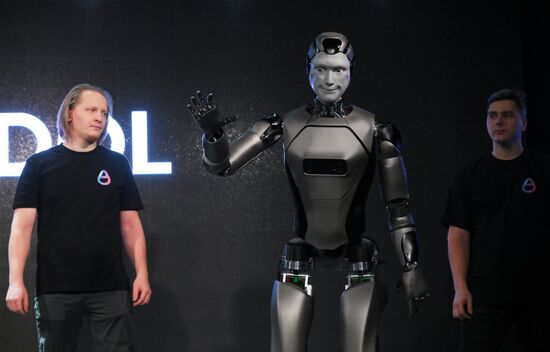 Презентация первого российского антропоморфного робота с ИИ