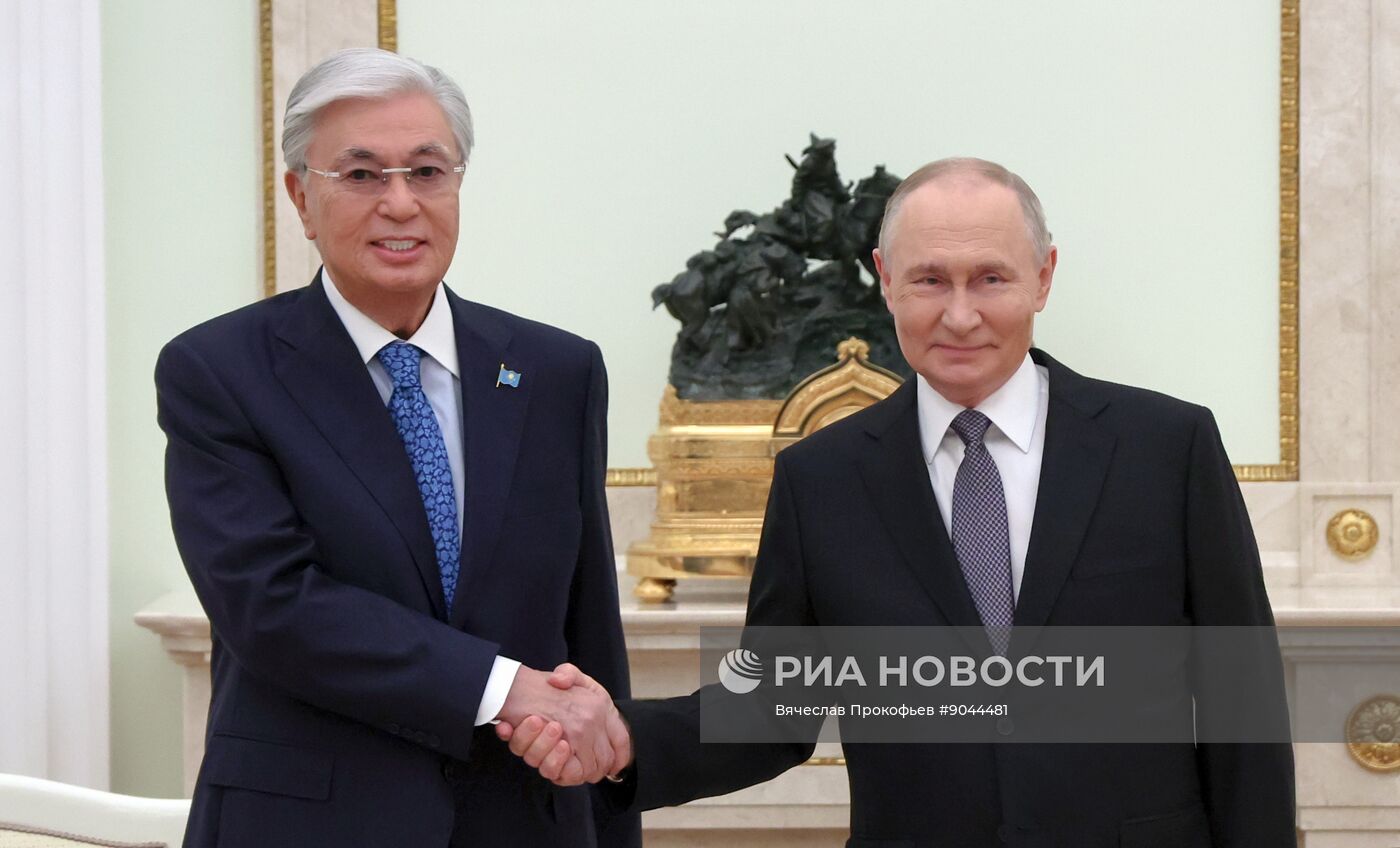 Президент Владимир Путин провел переговоры с президентом Казахстана Касым-Жомартом Токаевым