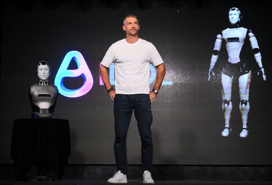 Презентация первого российского антропоморфного робота с ИИ