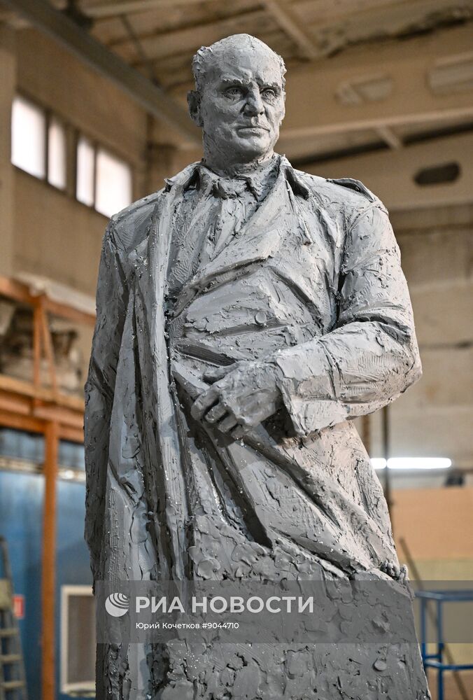 Создание памятника Герою России разведчику Алексею Ботяну в Москве