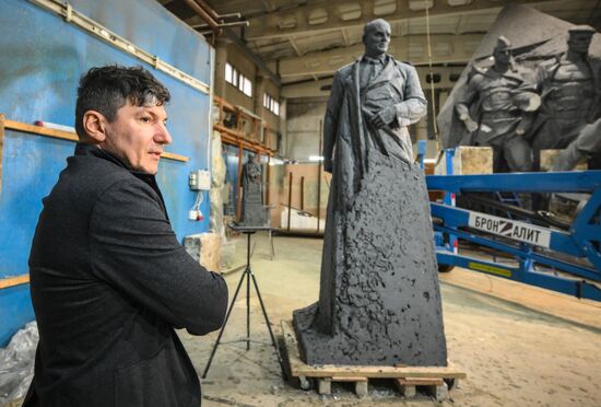 Создание памятника Герою России разведчику Алексею Ботяну в Москве