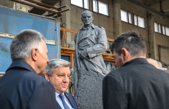 Создание памятника Герою России разведчику Алексею Ботяну в Москве