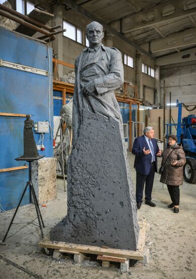 Создание памятника Герою России разведчику Алексею Ботяну в Москве