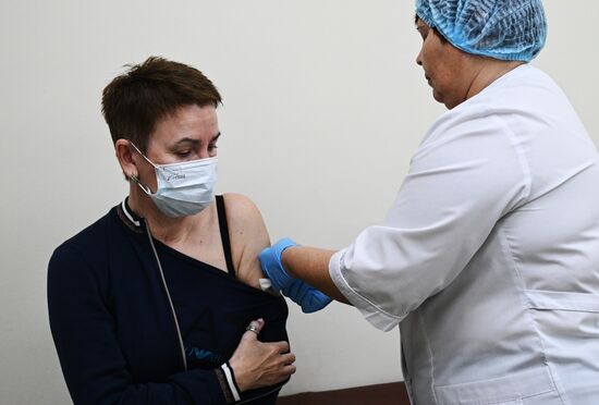 Ежегодная вакцинация в Крыму против гриппа