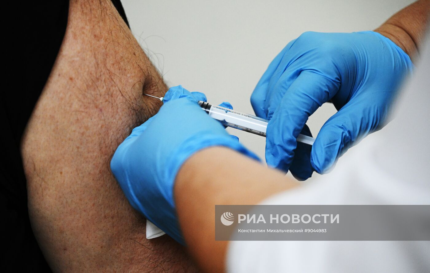 Ежегодная вакцинация в Крыму против гриппа