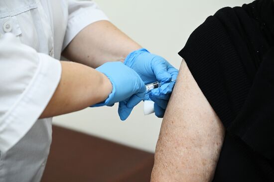 Ежегодная вакцинация в Крыму против гриппа