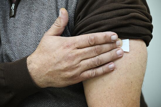 Ежегодная вакцинация в Крыму против гриппа