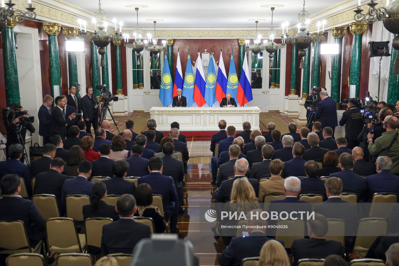 Переговоры президента Владимира Путина и президента Казахстана Касым-Жомарта Токаева