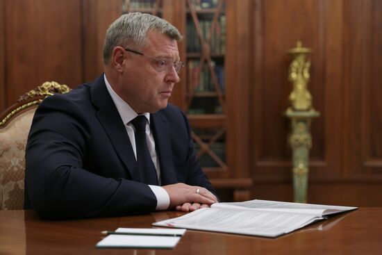 Президент Владимир Путин встретился с губернатором Астраханской области Игорем Бабушкиным