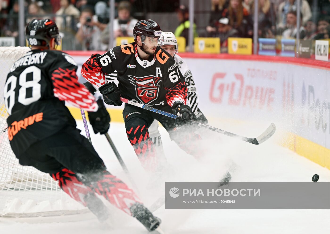 Хоккей. КХЛ. "Авангард" (Омск) - "Трактор" (Челябинск)