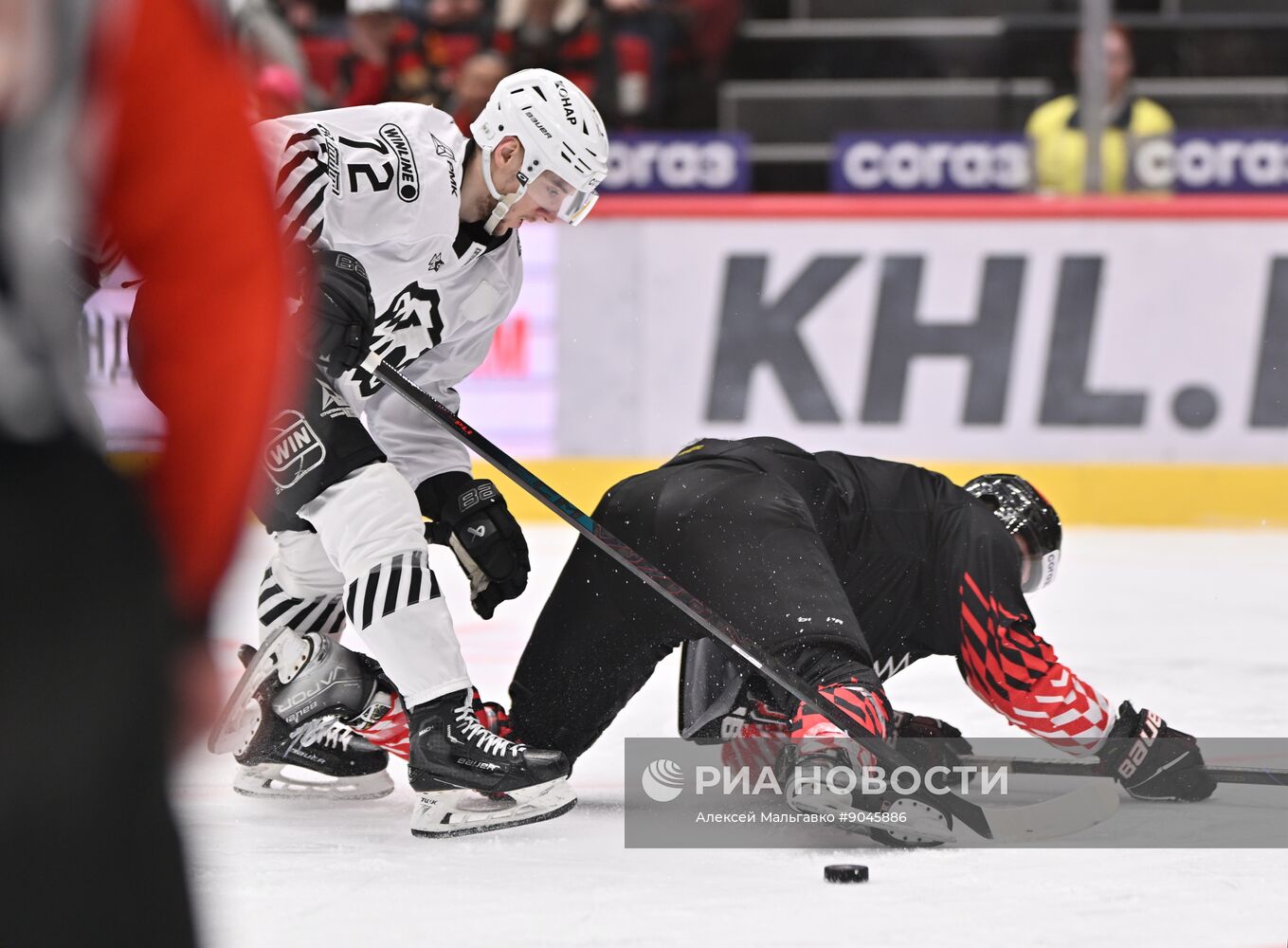 Хоккей. КХЛ. "Авангард" (Омск) - "Трактор" (Челябинск)