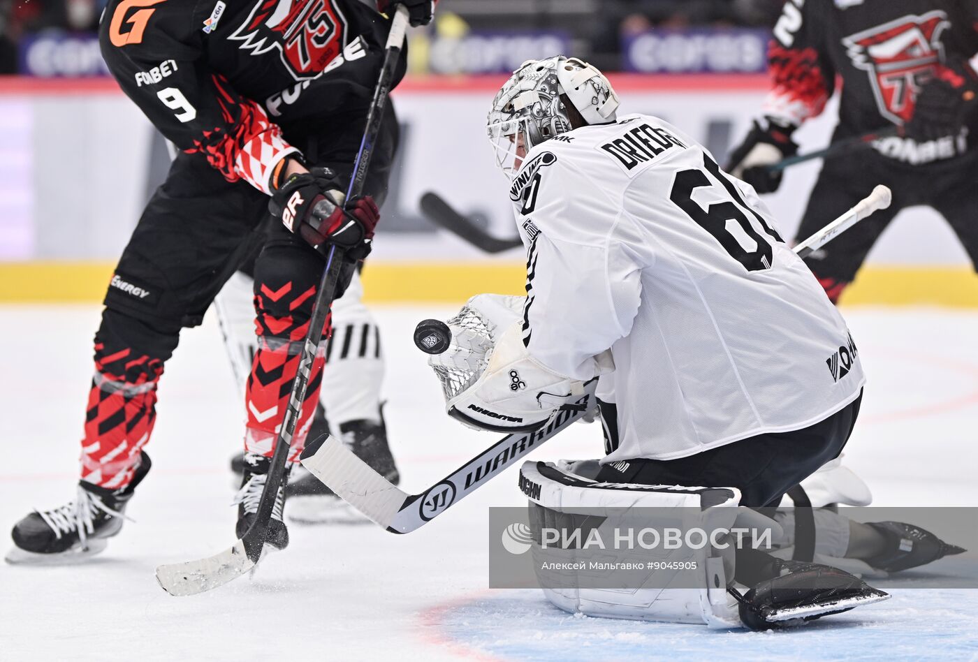 Хоккей. КХЛ. "Авангард" (Омск) - "Трактор" (Челябинск)