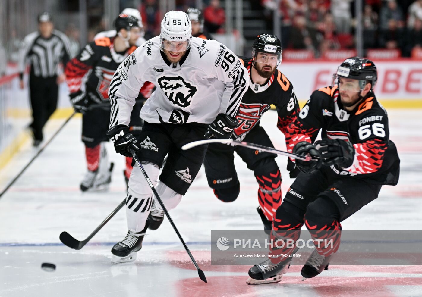 Хоккей. КХЛ. "Авангард" (Омск) - "Трактор" (Челябинск)