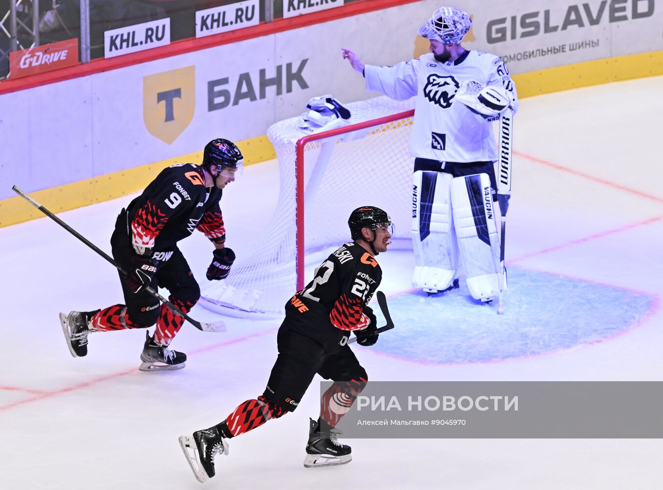Хоккей. КХЛ. "Авангард" (Омск) - "Трактор" (Челябинск)