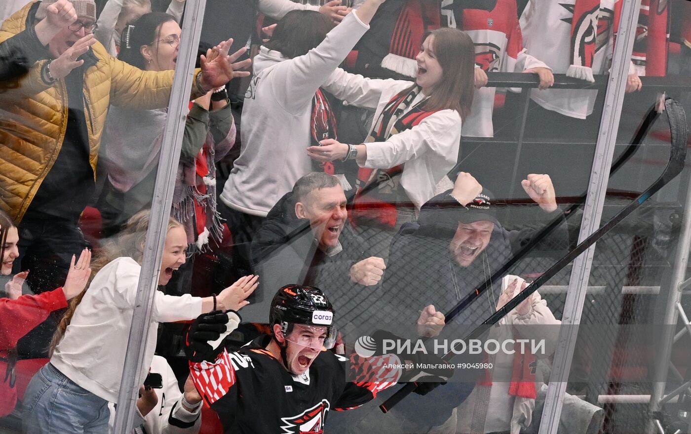 Хоккей. КХЛ. "Авангард" (Омск) - "Трактор" (Челябинск)