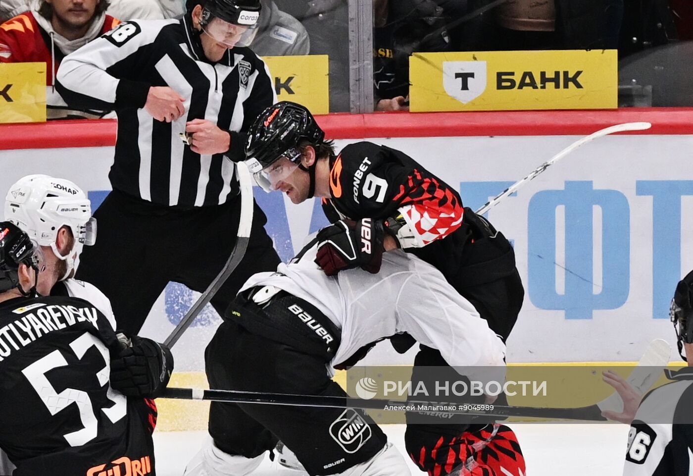 Хоккей. КХЛ. "Авангард" (Омск) - "Трактор" (Челябинск)