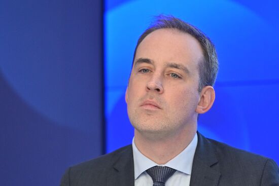 Круглый стол Экспертного института социальных исследований на тему: "Кризис доверия. Что случилось с западной демократией?"