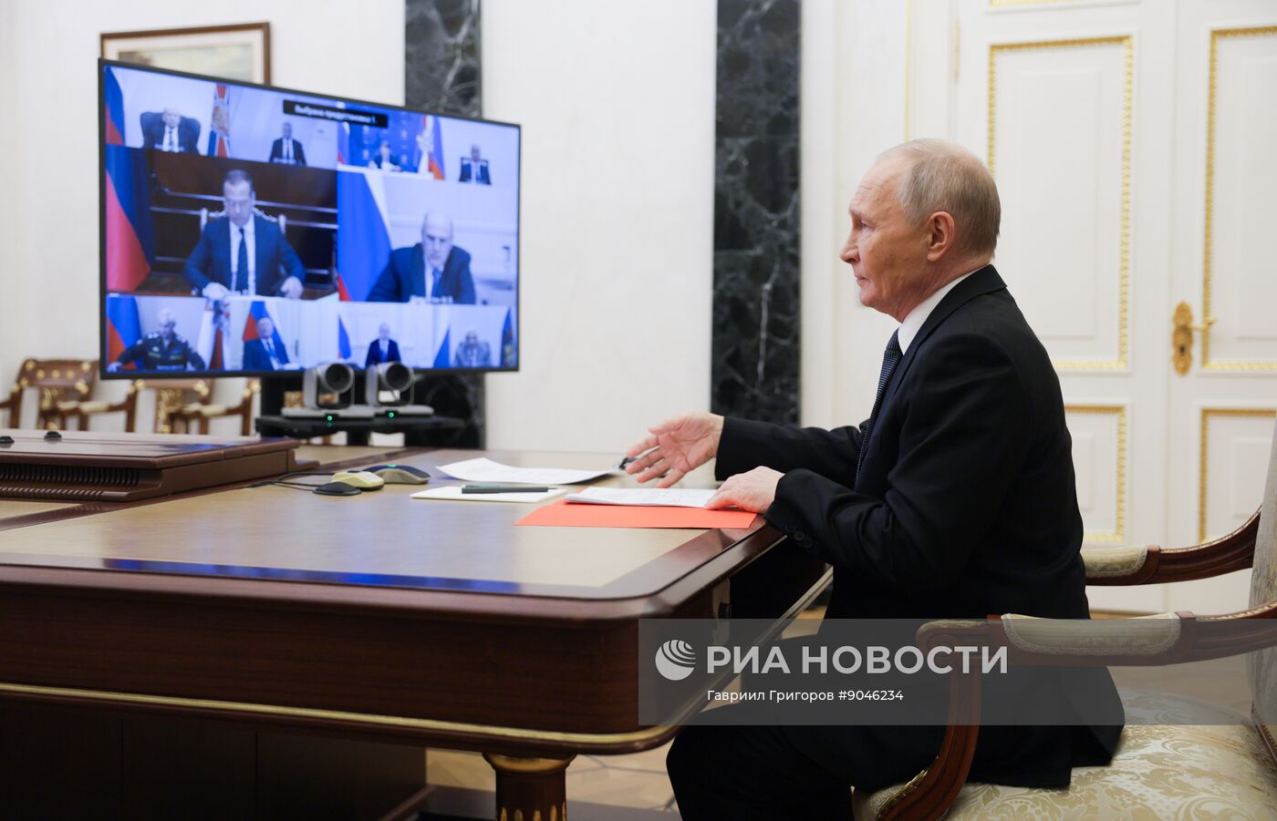 Президент Владимир Путин провел заседание Совбеза РФ