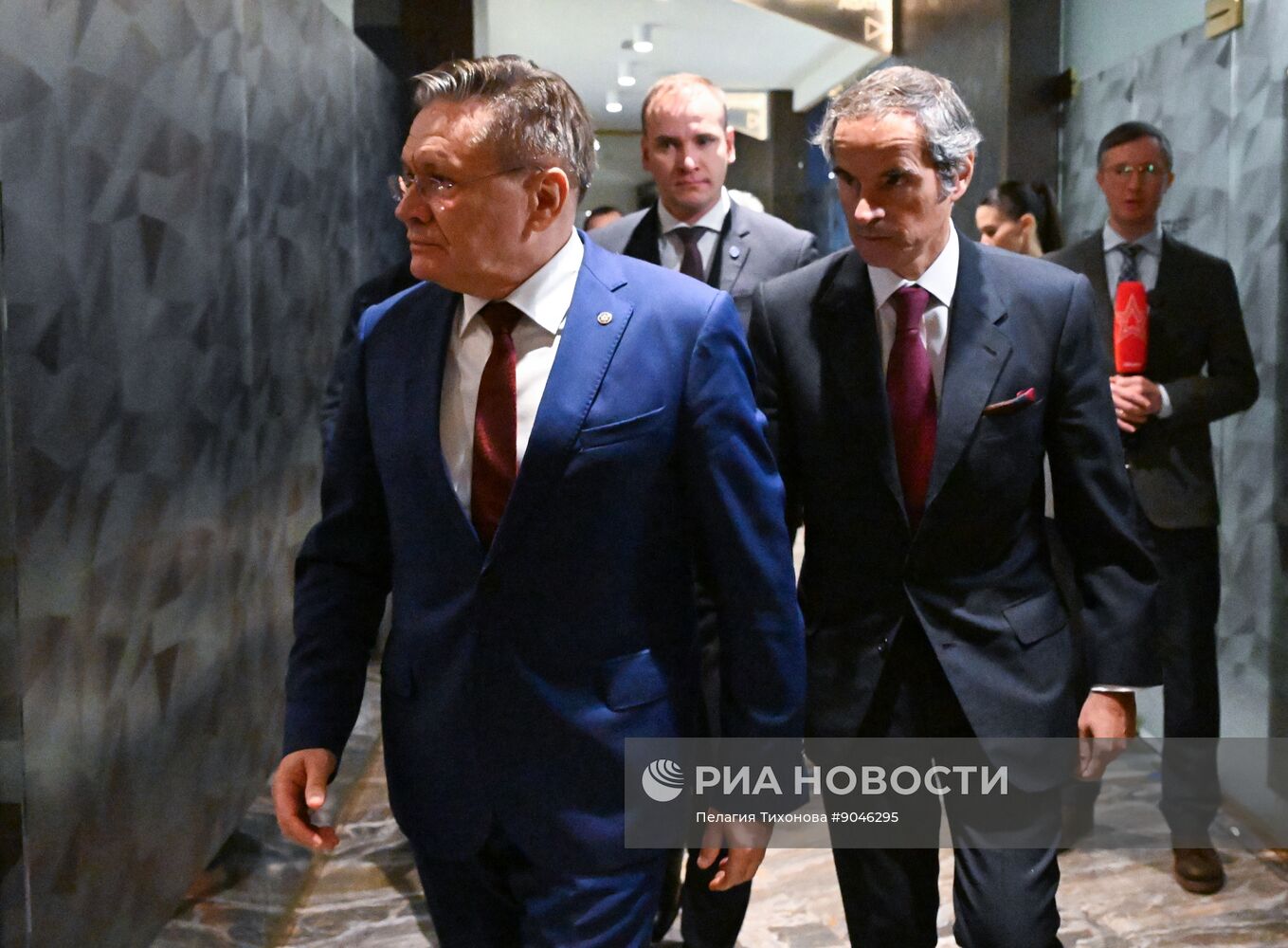 Встреча главы "Росатома" Алексея Лихачева и гендиректора МАГАТЭ Рафаэля Гросси