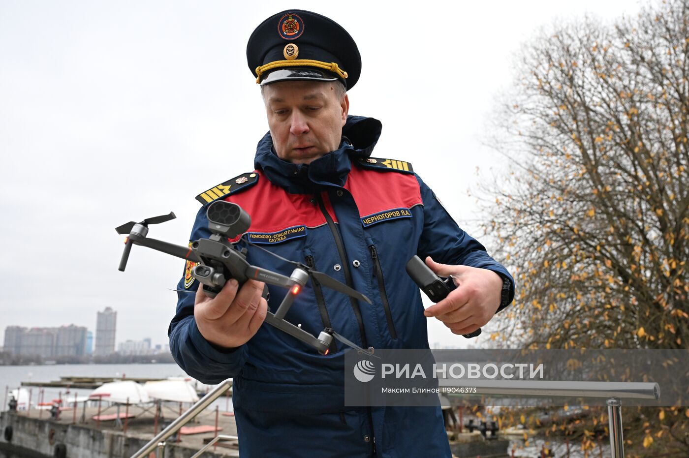Подготовка спасателей к обеспечению безопасности на водоемах Москвы в зимний период