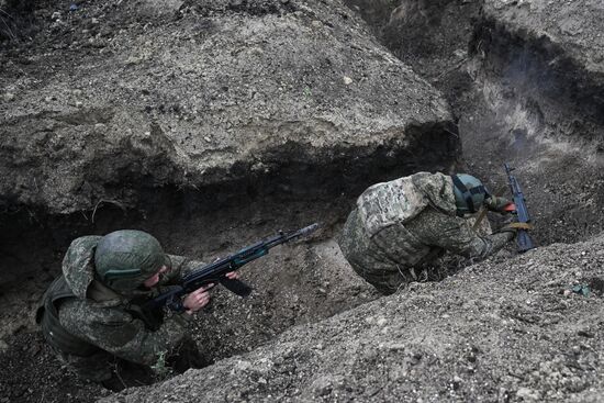 Боевое слаживание штурмовиков группировки "Запад"