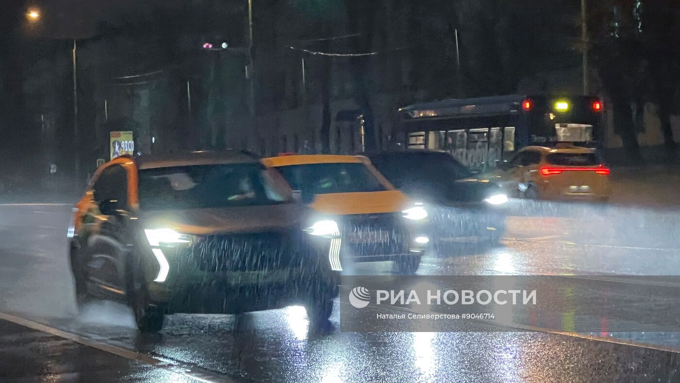 Дождь в Москве
