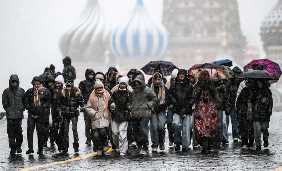 Первый снег в Москве и Санкт-Петербурге