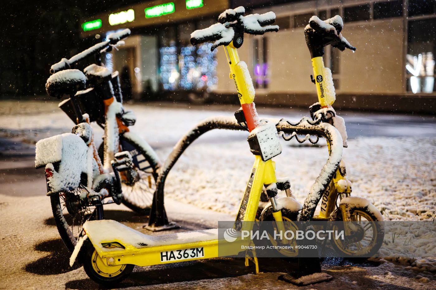 Первый снег в Москве и Санкт-Петербурге