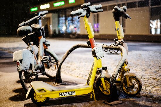 Первый снег в Москве и Санкт-Петербурге