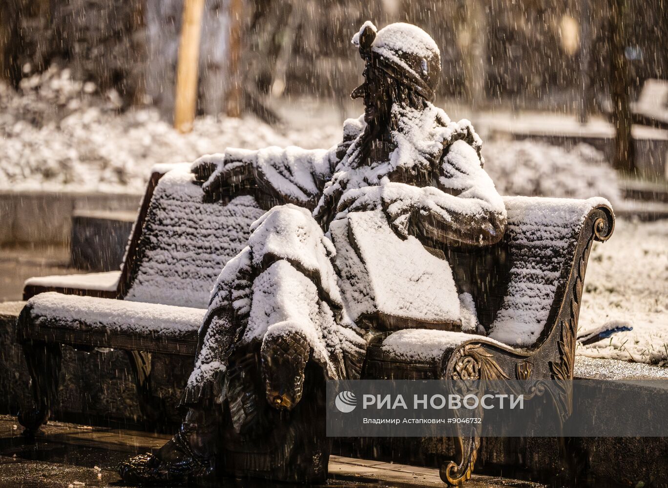 Первый снег в Москве и Санкт-Петербурге