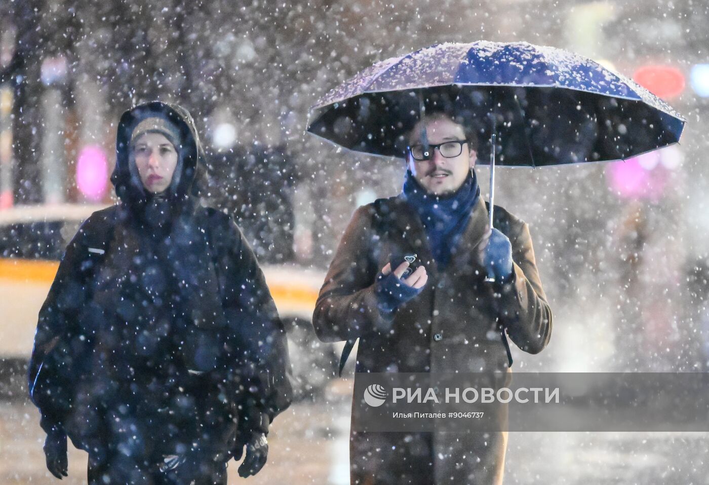 Первый снег в Москве и Санкт-Петербурге