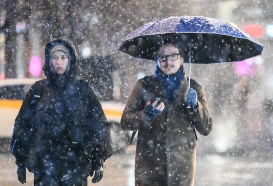 Первый снег в Москве и Санкт-Петербурге