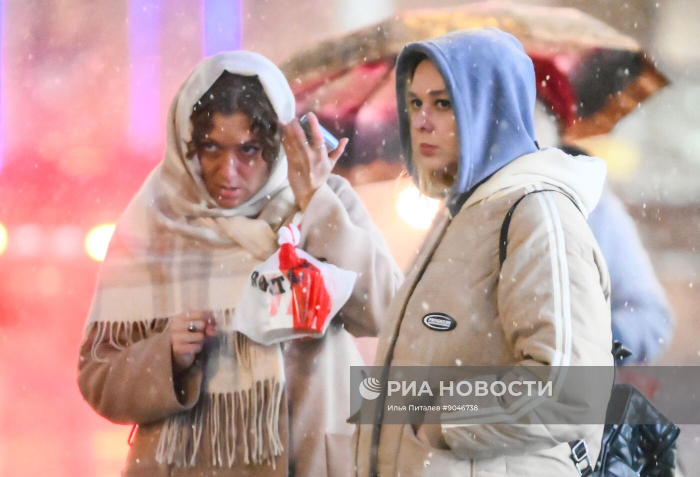 Первый снег в Москве и Санкт-Петербурге