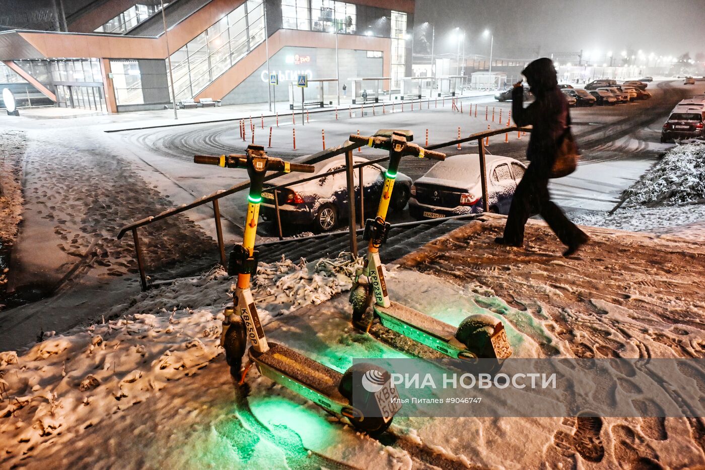 Первый снег в Москве и Санкт-Петербурге