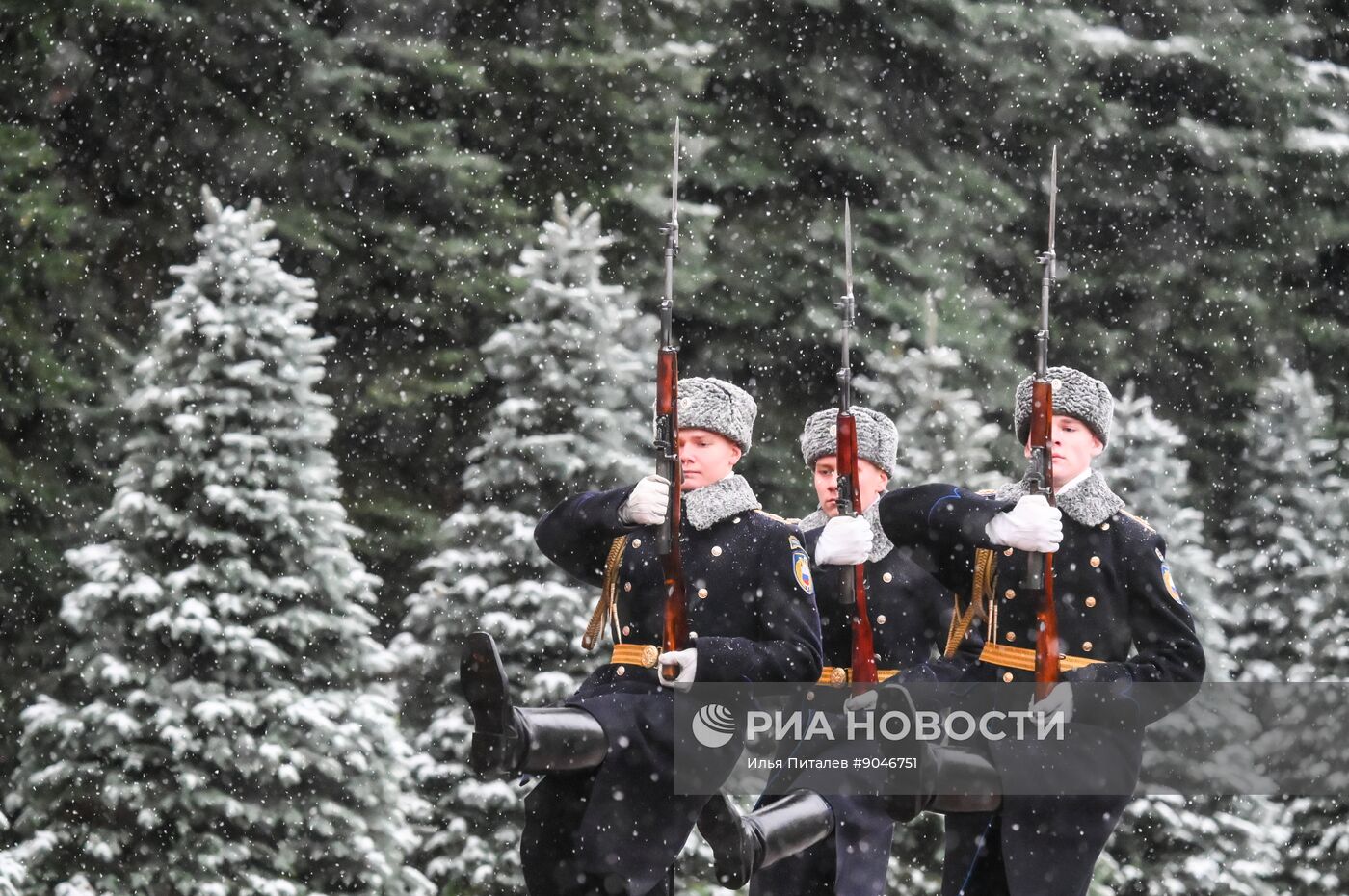 Первый снег в Москве и Санкт-Петербурге