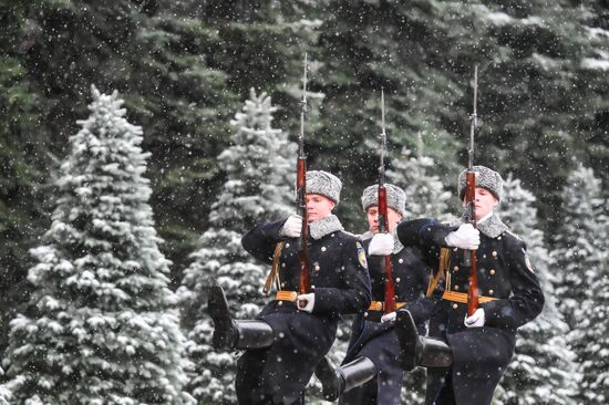Первый снег в Москве и Санкт-Петербурге