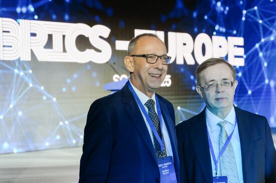 Международный симпозиум в формате "БРИКС - Европа"