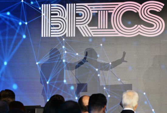 Международный симпозиум в формате "БРИКС - Европа"