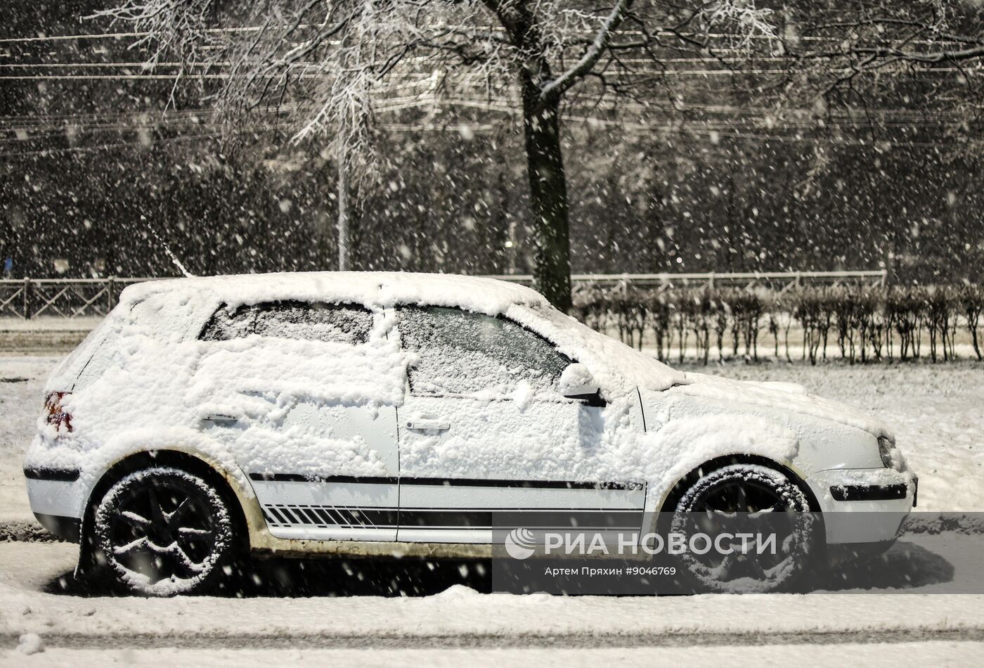 Первый снег в Москве и Санкт-Петербурге