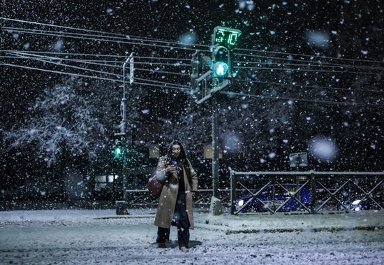 Первый снег в Москве и Санкт-Петербурге
