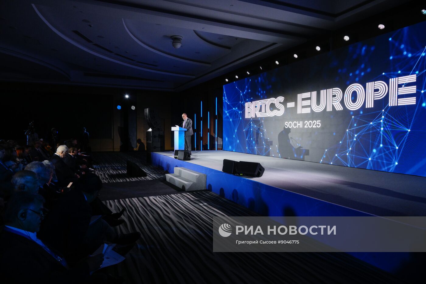 Международный симпозиум в формате "БРИКС - Европа"