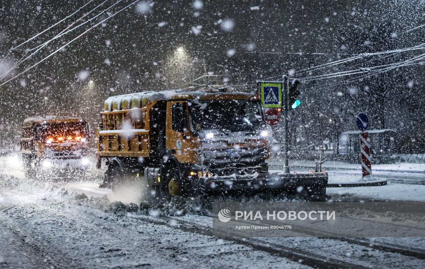 Первый снег в Москве и Санкт-Петербурге