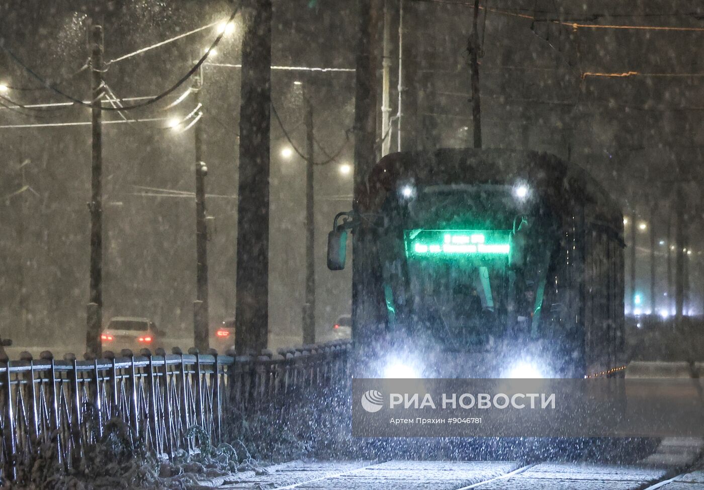 Первый снег в Москве и Санкт-Петербурге